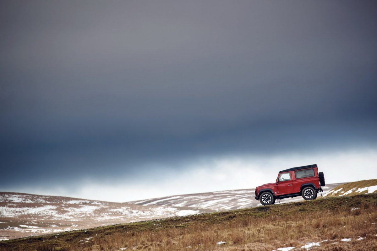 LAND ROVER DEFENDER