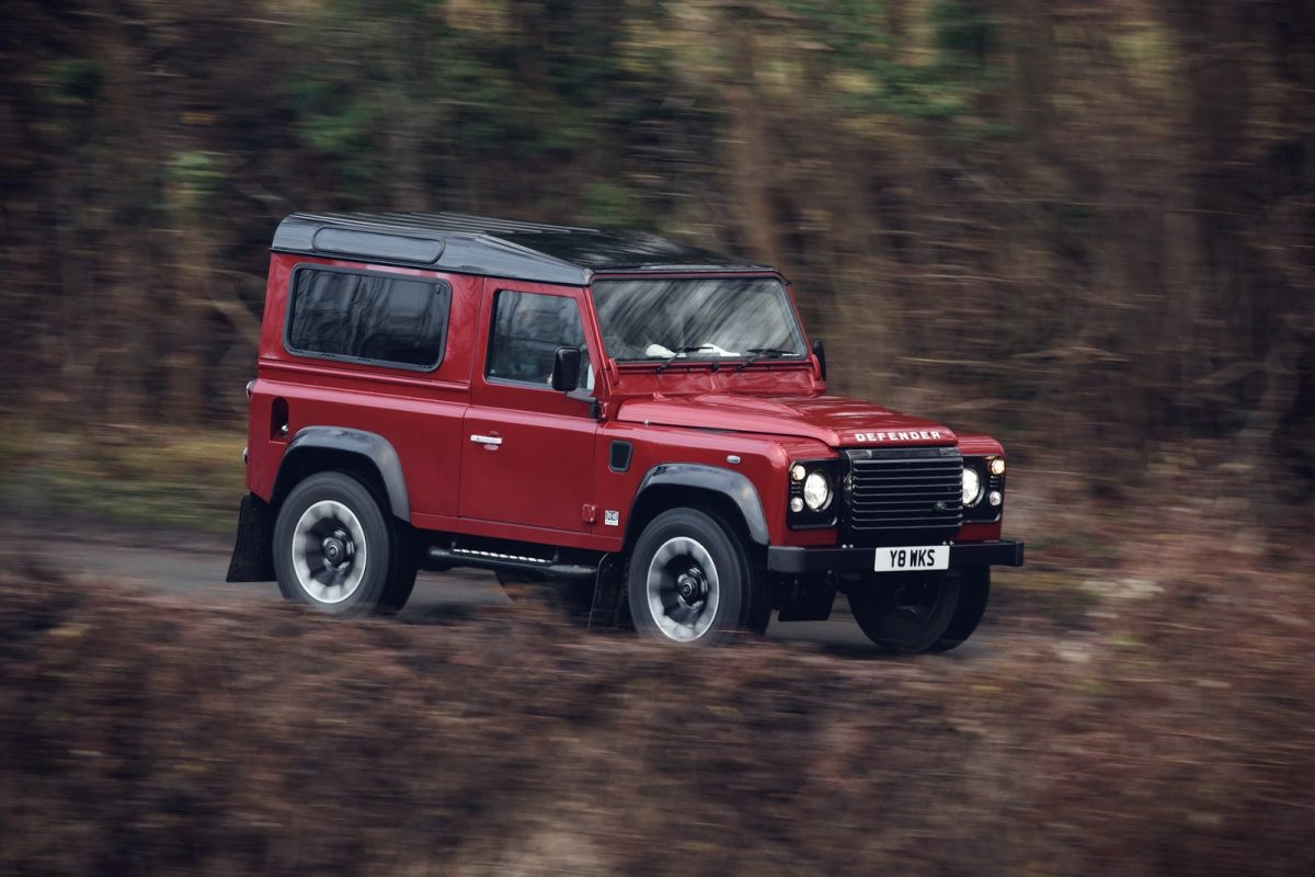 LAND ROVER DEFENDER