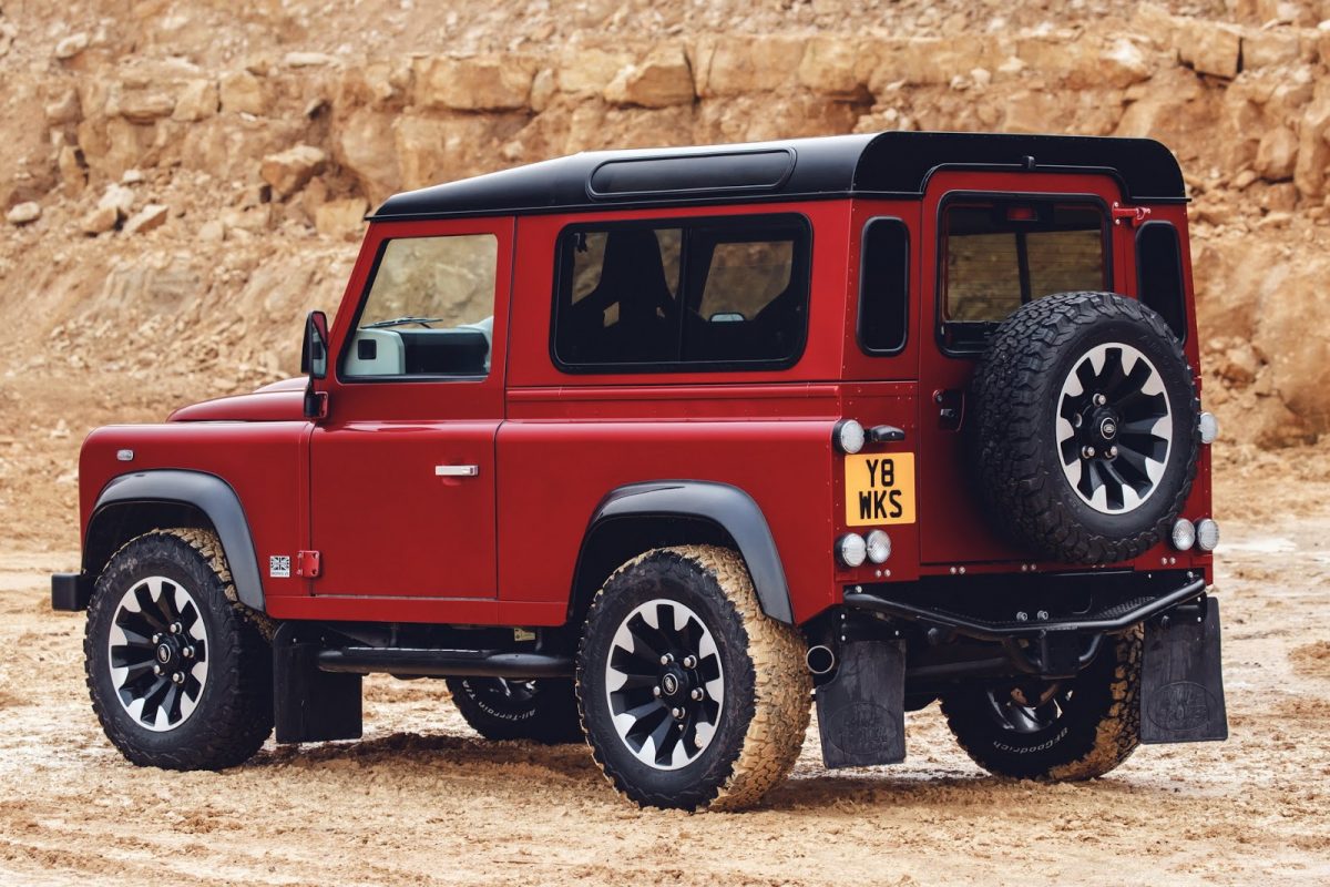 LAND ROVER DEFENDER