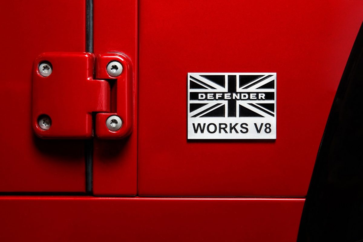 LAND ROVER DEFENDER