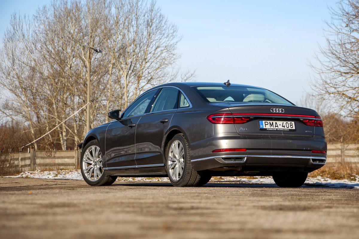 AUDI A8