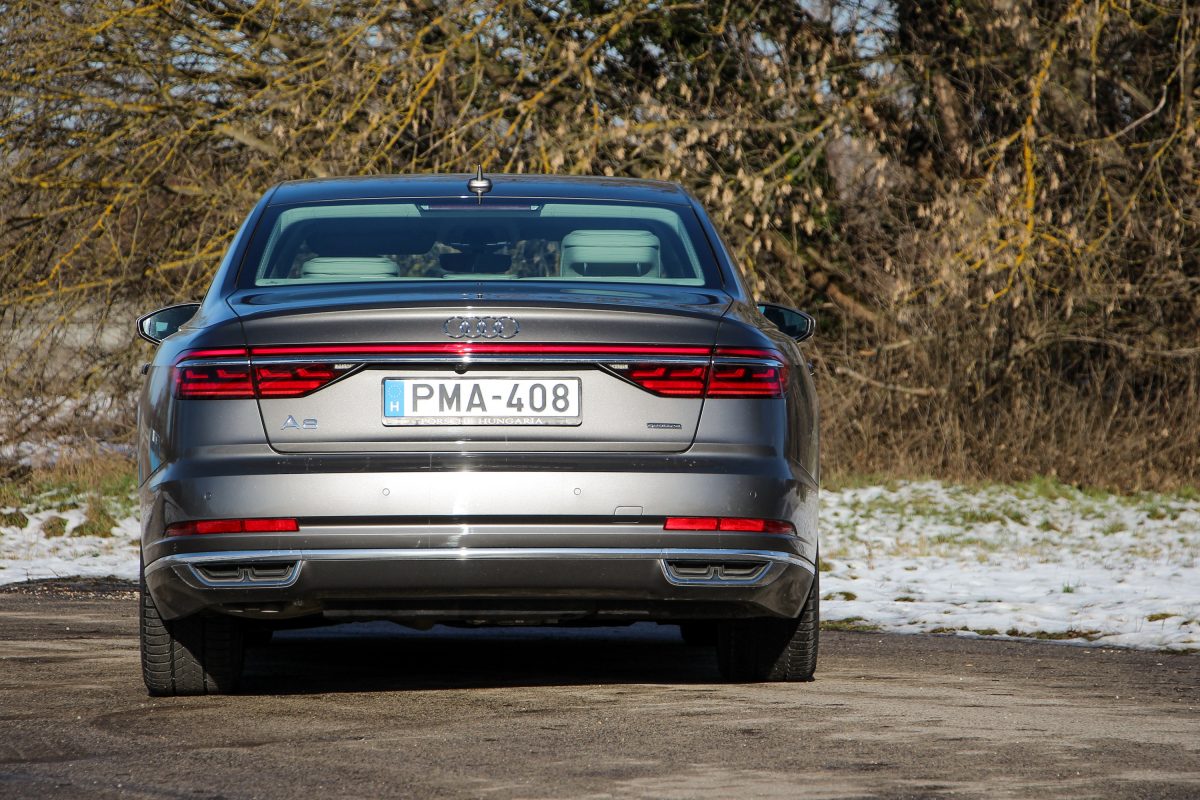 AUDI A8