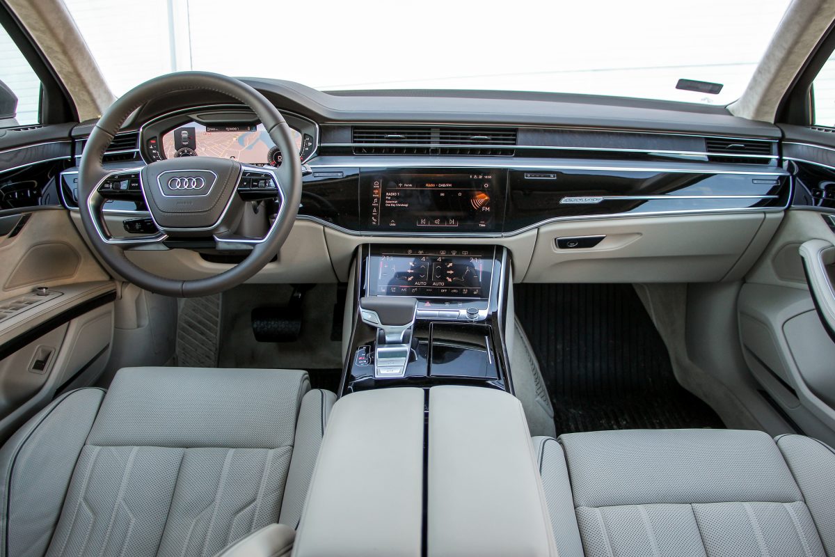 AUDI A8