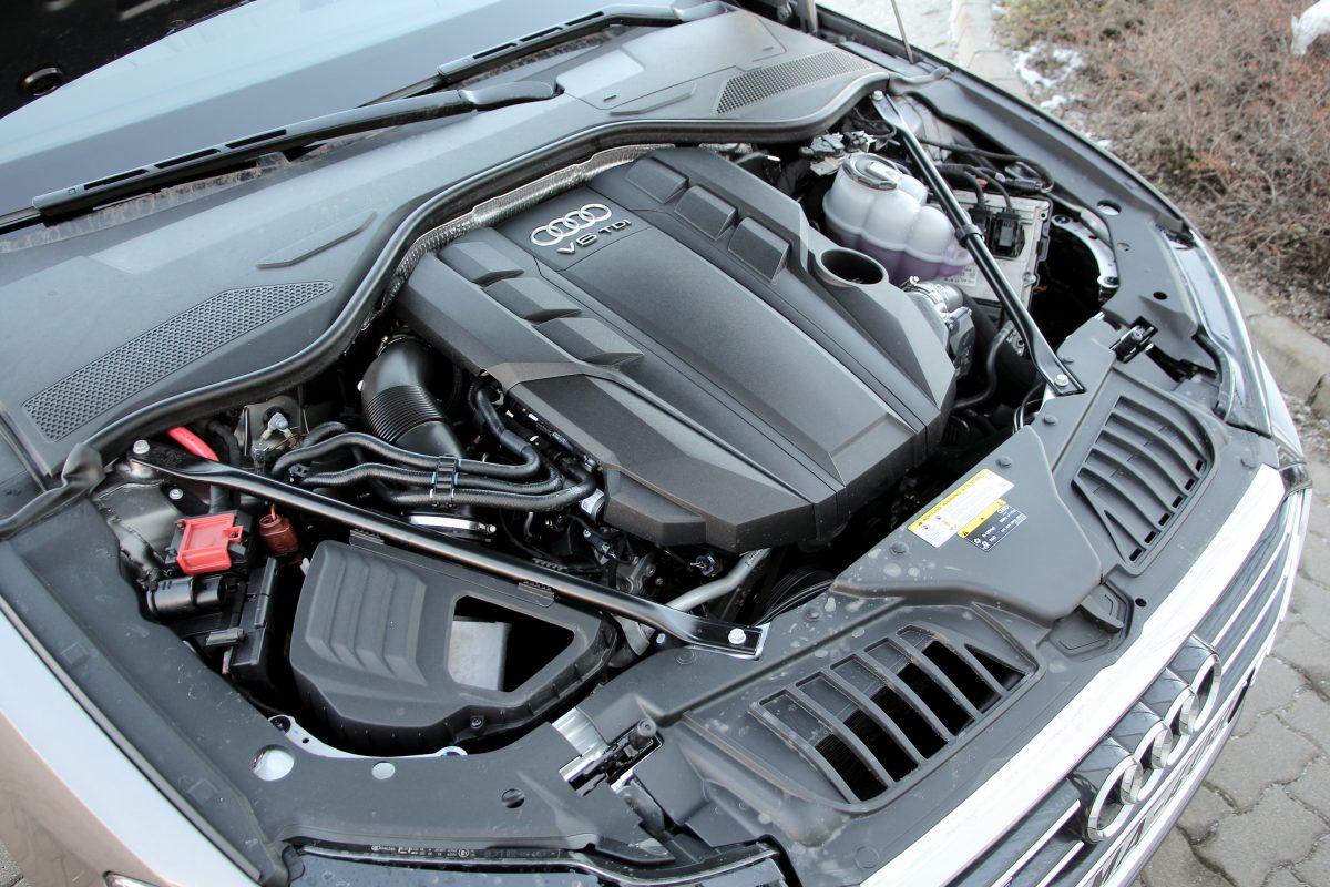 AUDI A8