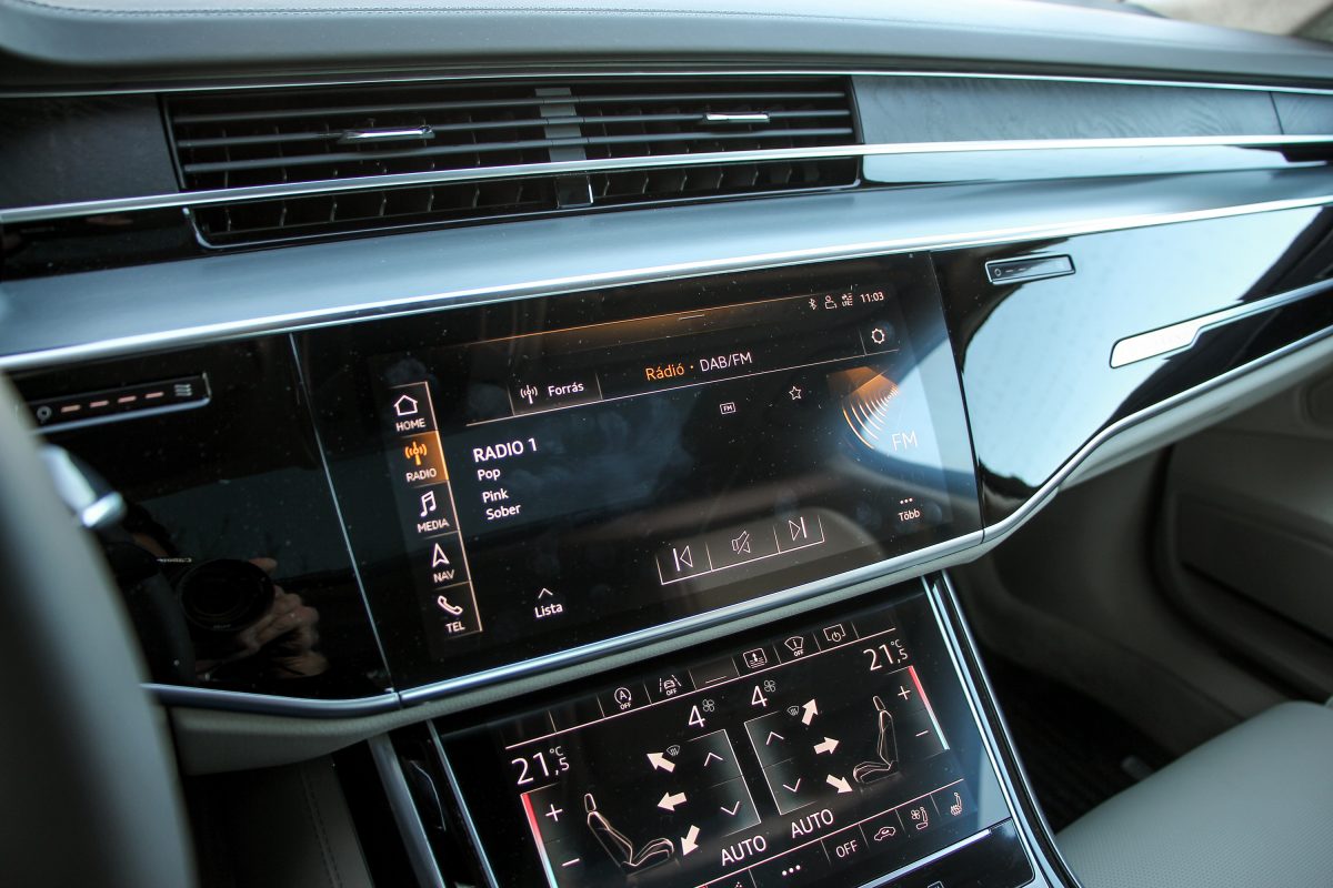 AUDI A8