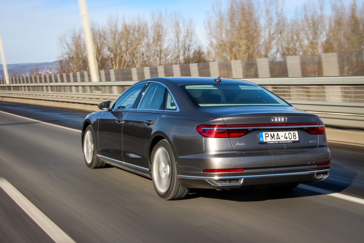 AUDI A8