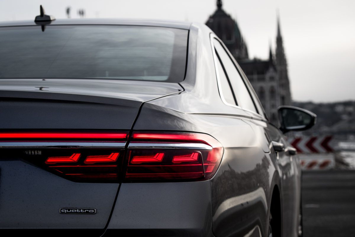 AUDI A8