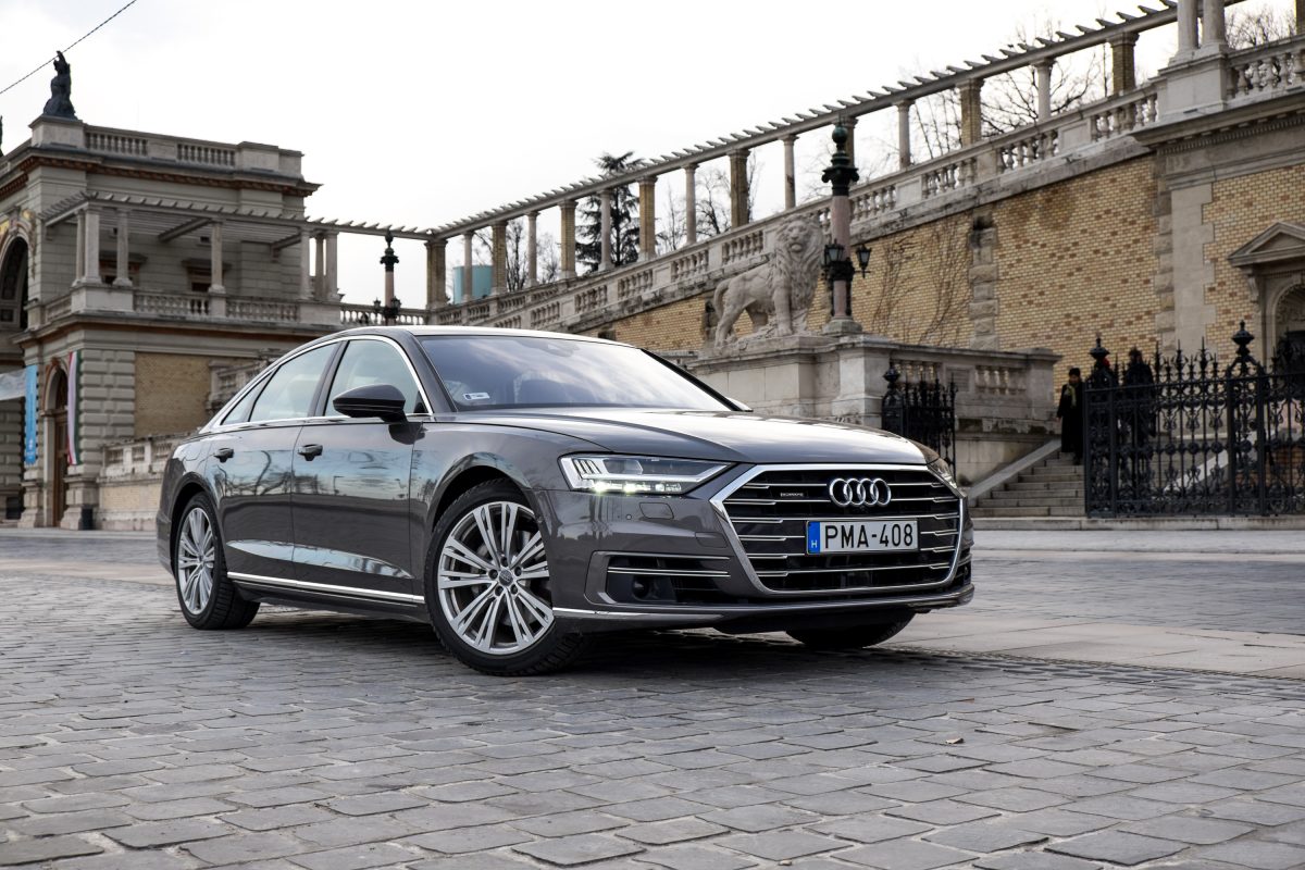 AUDI A8