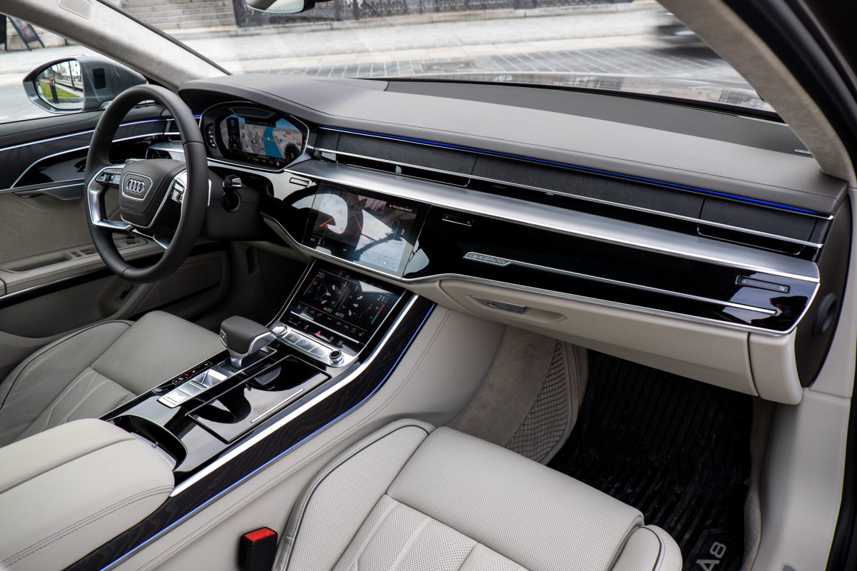 AUDI A8