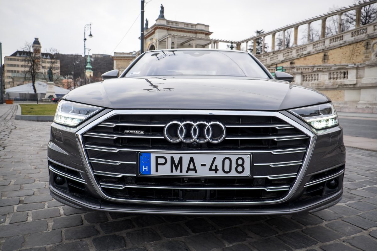 AUDI A8