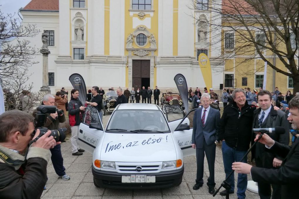 OPEL