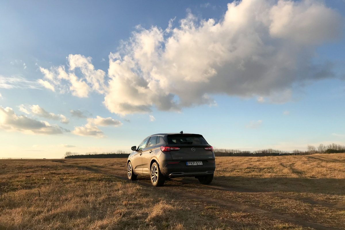 OPEL GRANDLAND X
