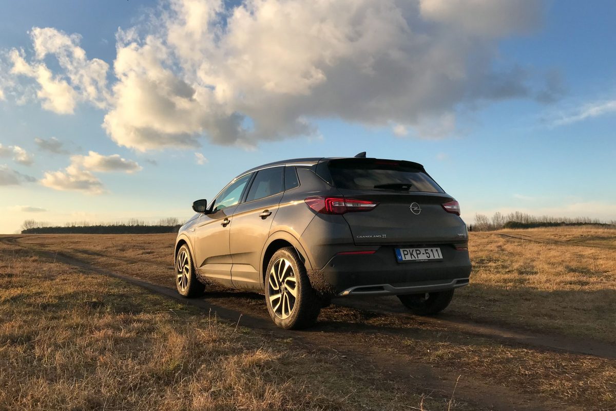 OPEL GRANDLAND X