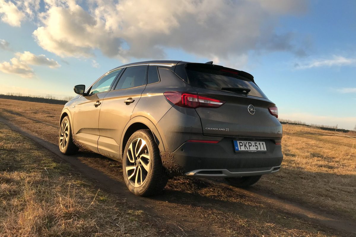OPEL GRANDLAND X