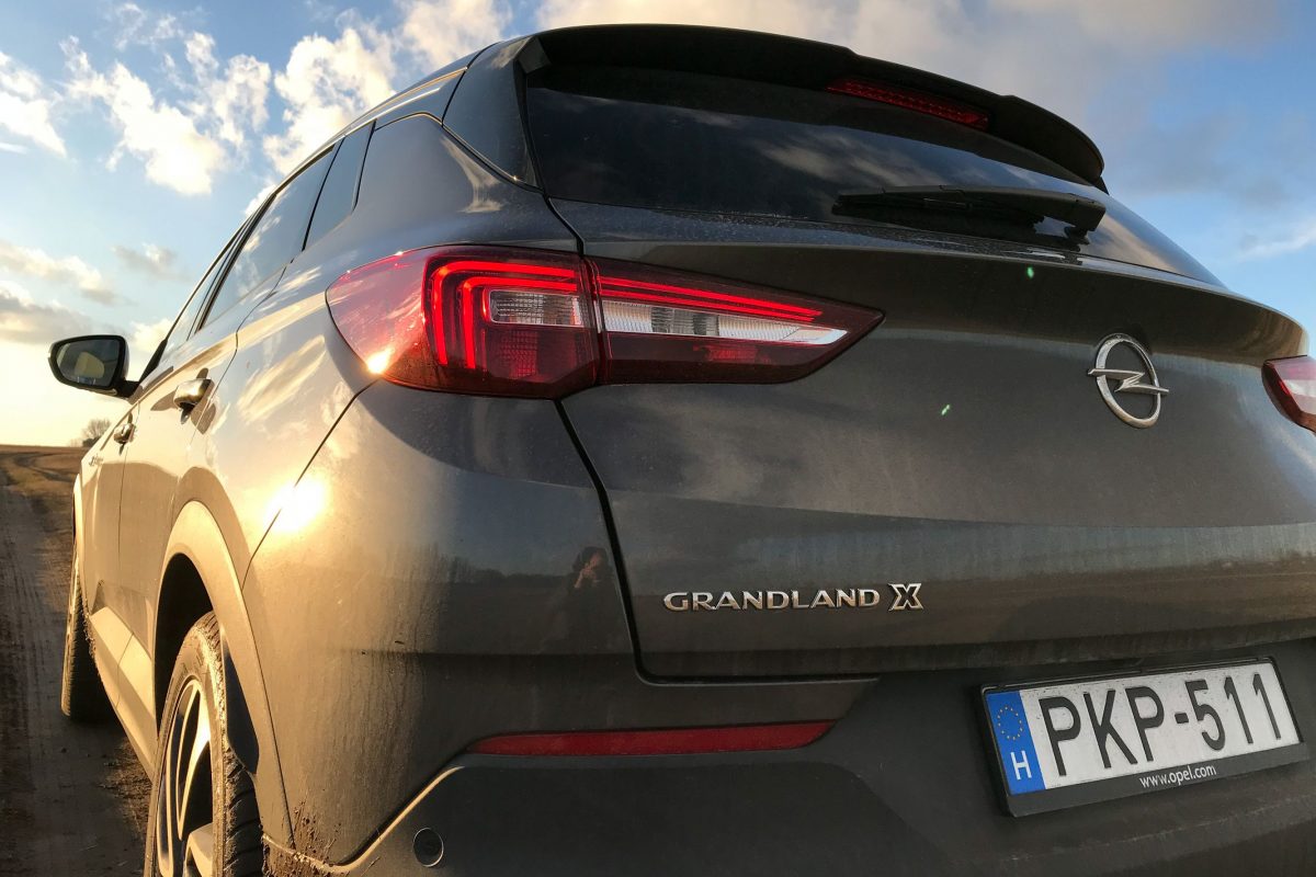 OPEL GRANDLAND X