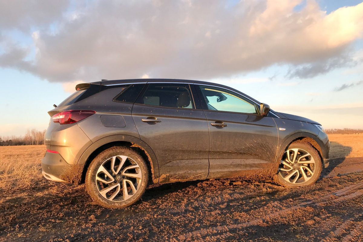 OPEL GRANDLAND X