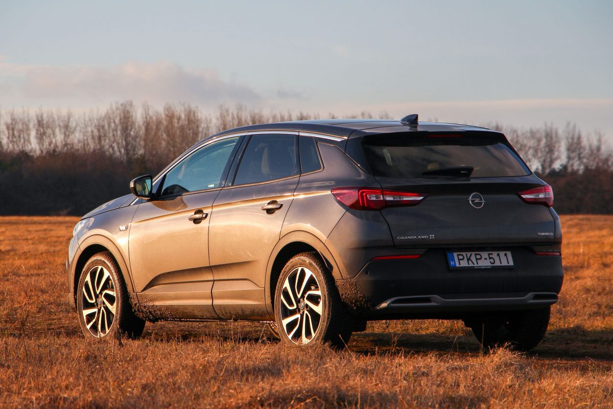 OPEL GRANDLAND X