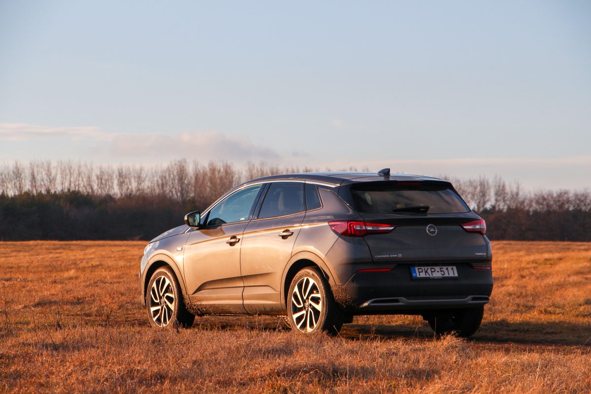 OPEL GRANDLAND X