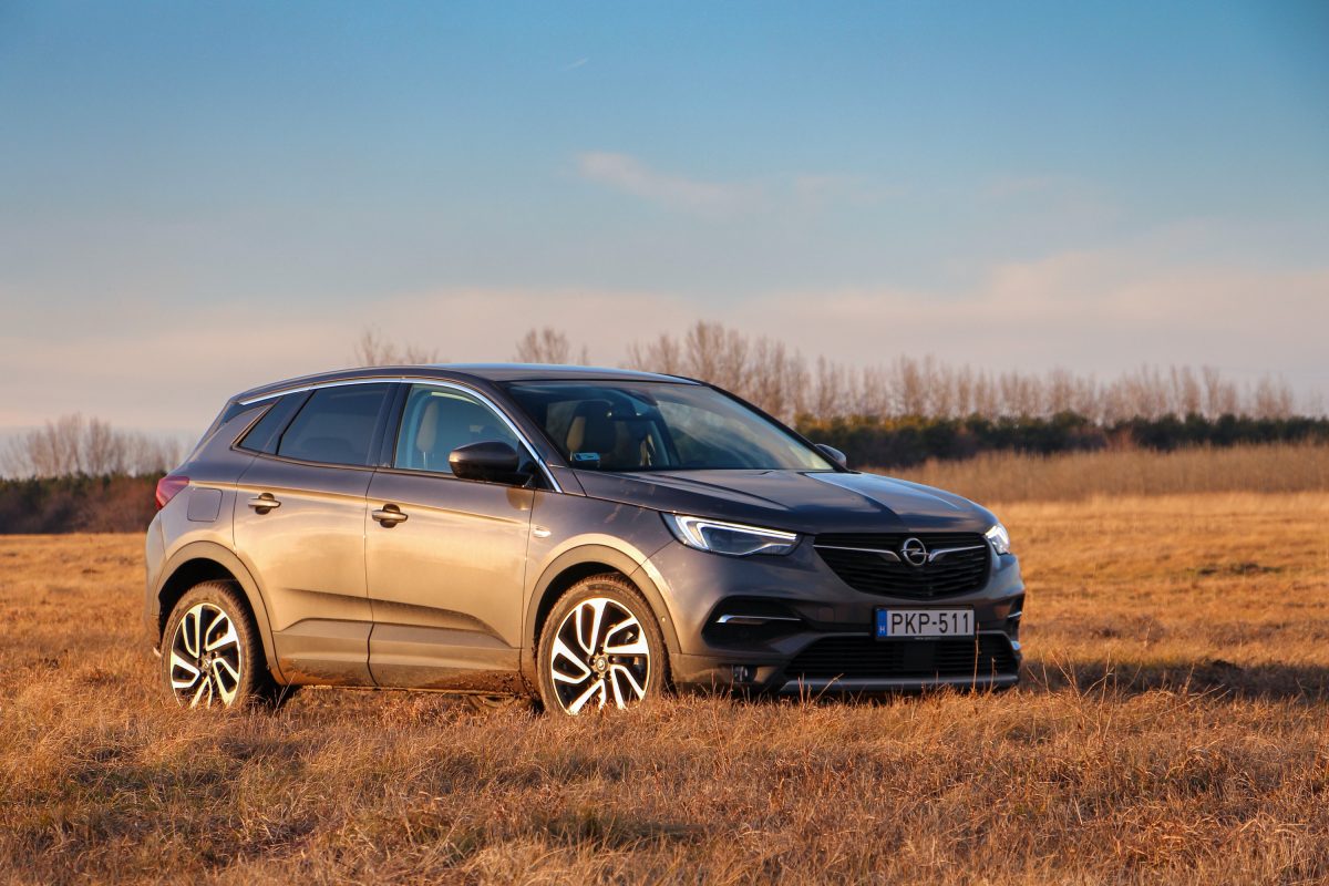 OPEL GRANDLAND X