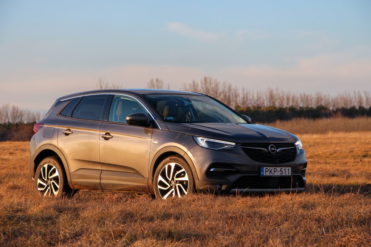 OPEL GRANDLAND X