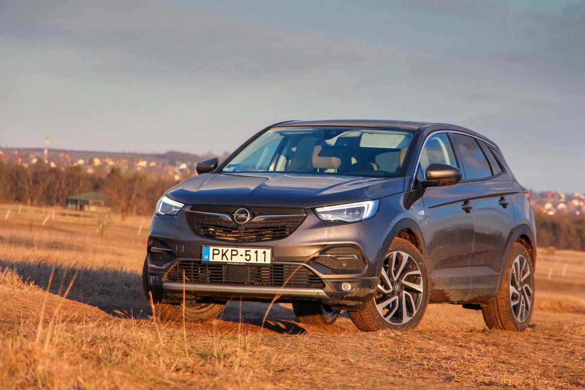 OPEL GRANDLAND X