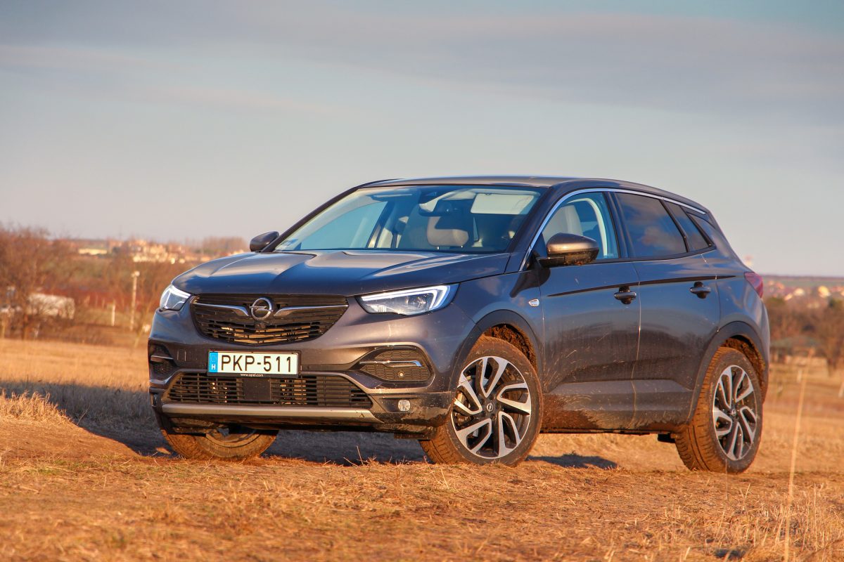 OPEL GRANDLAND X