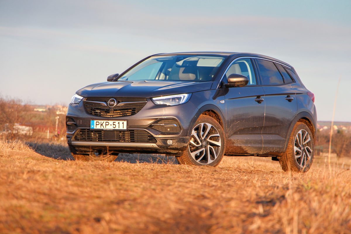 OPEL GRANDLAND X