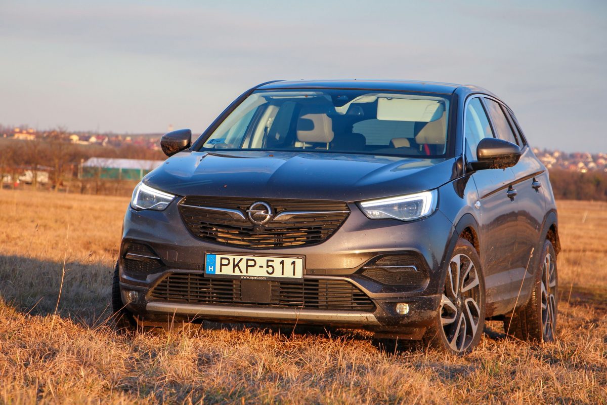 OPEL GRANDLAND X