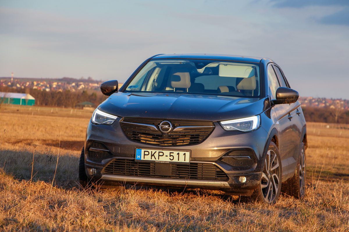 OPEL GRANDLAND X