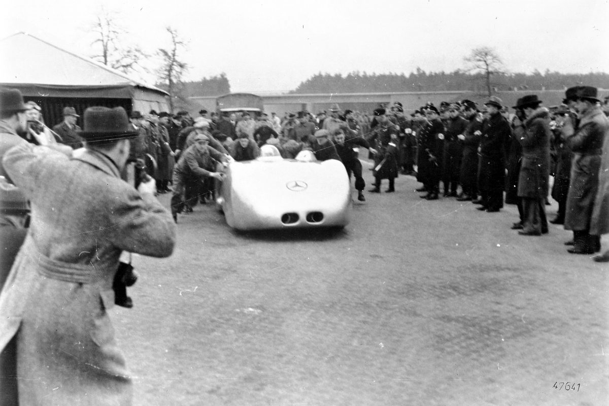 MERCEDES-BENZ