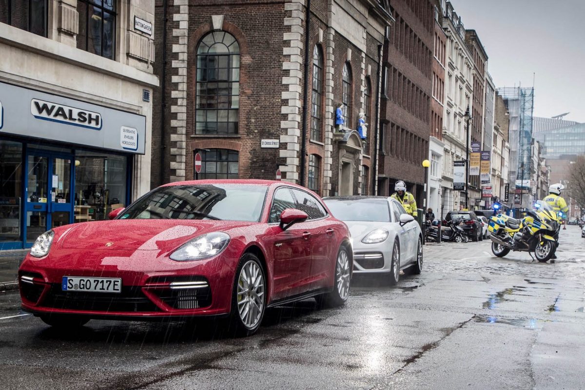 PORSCHE PANAMERA
