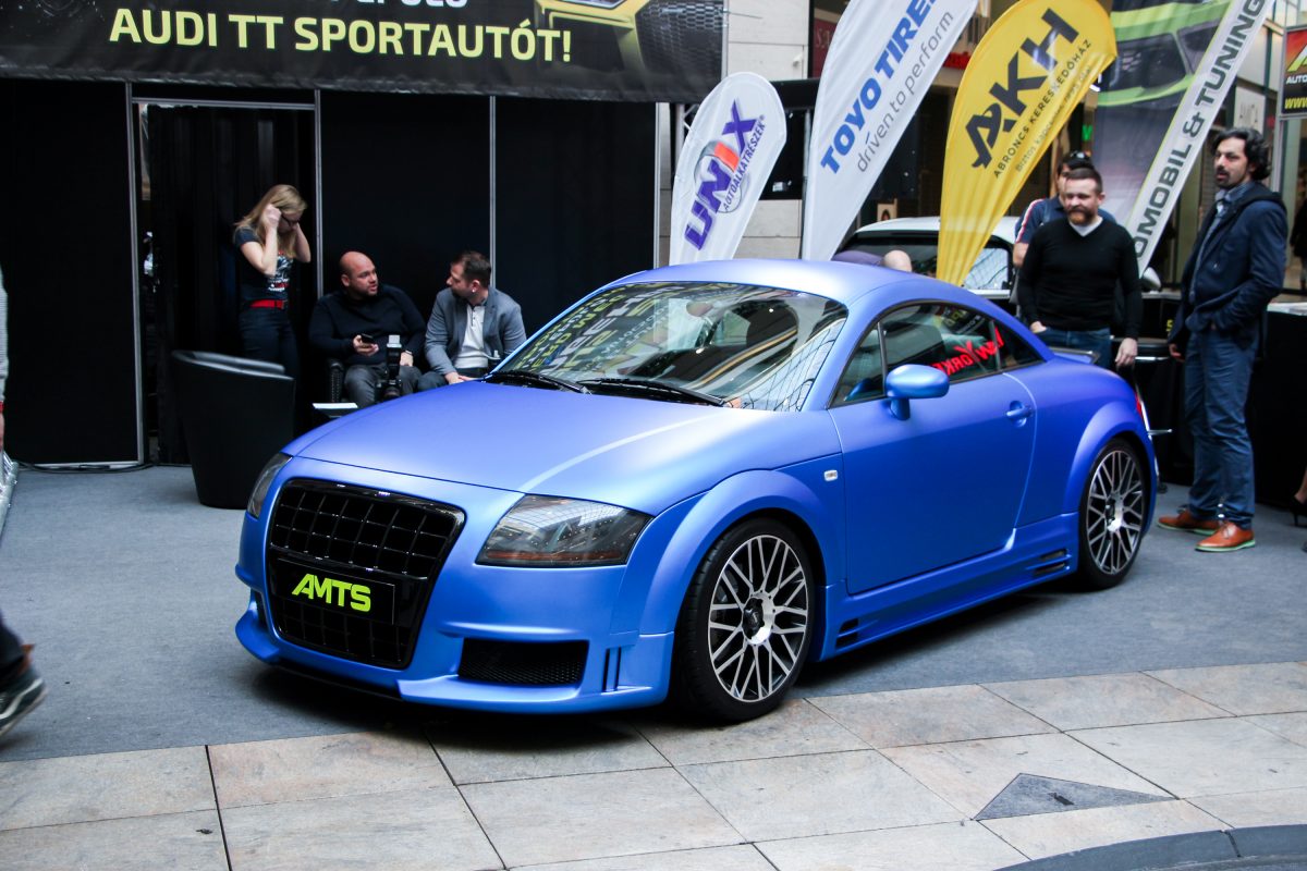 AUDI TT