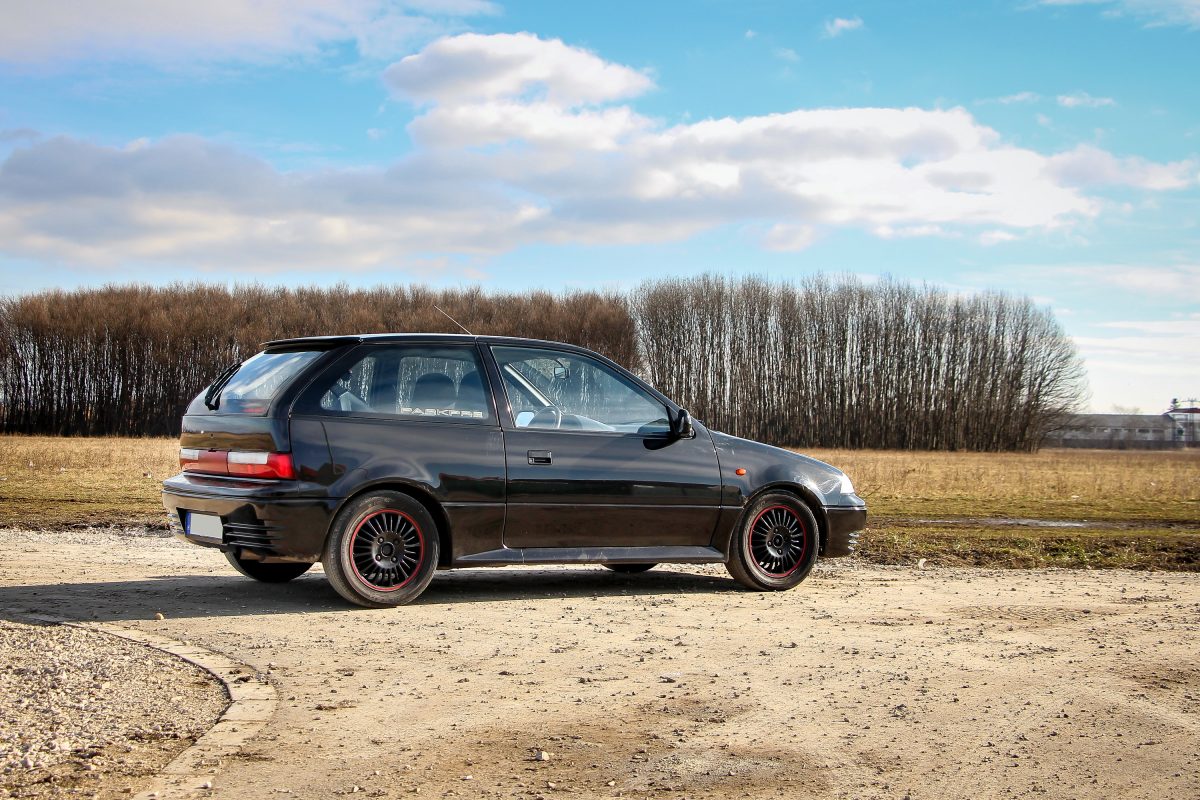 SUZUKI SWIFT