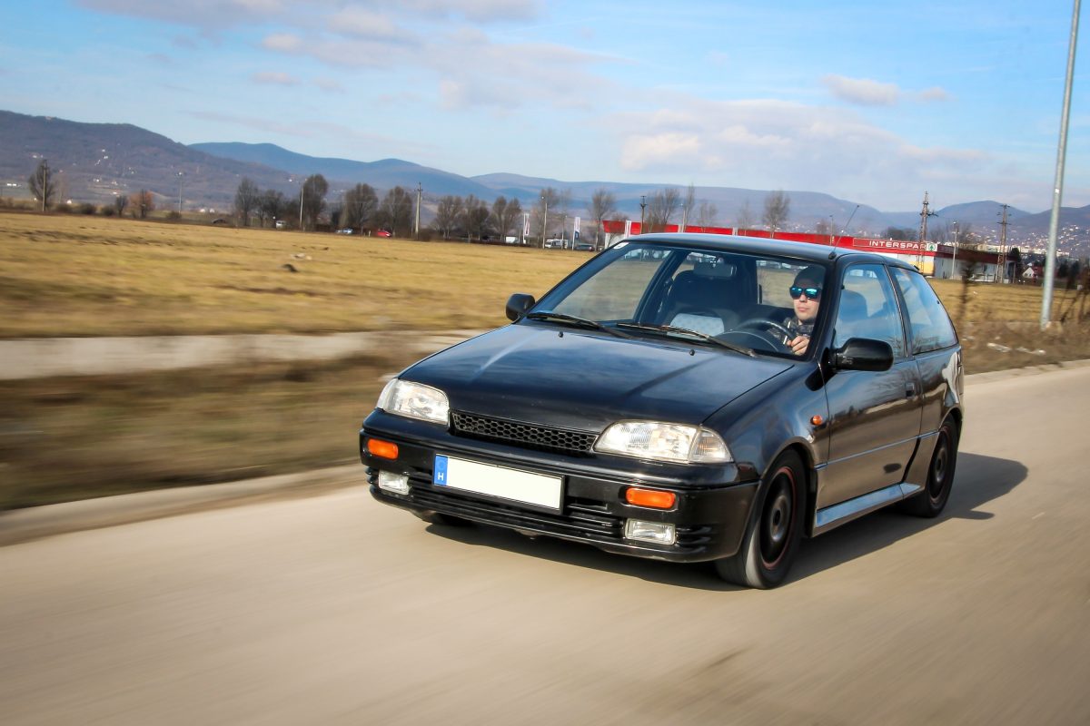 SUZUKI SWIFT