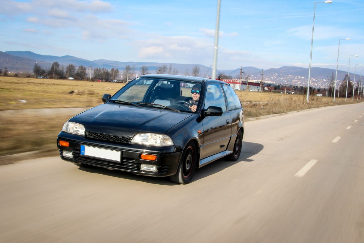 SUZUKI SWIFT