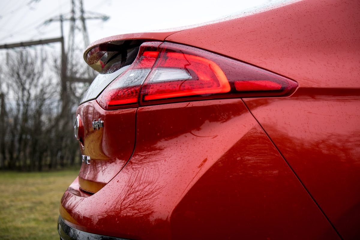 HYUNDAI IONIQ