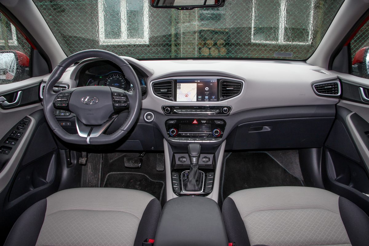 HYUNDAI IONIQ