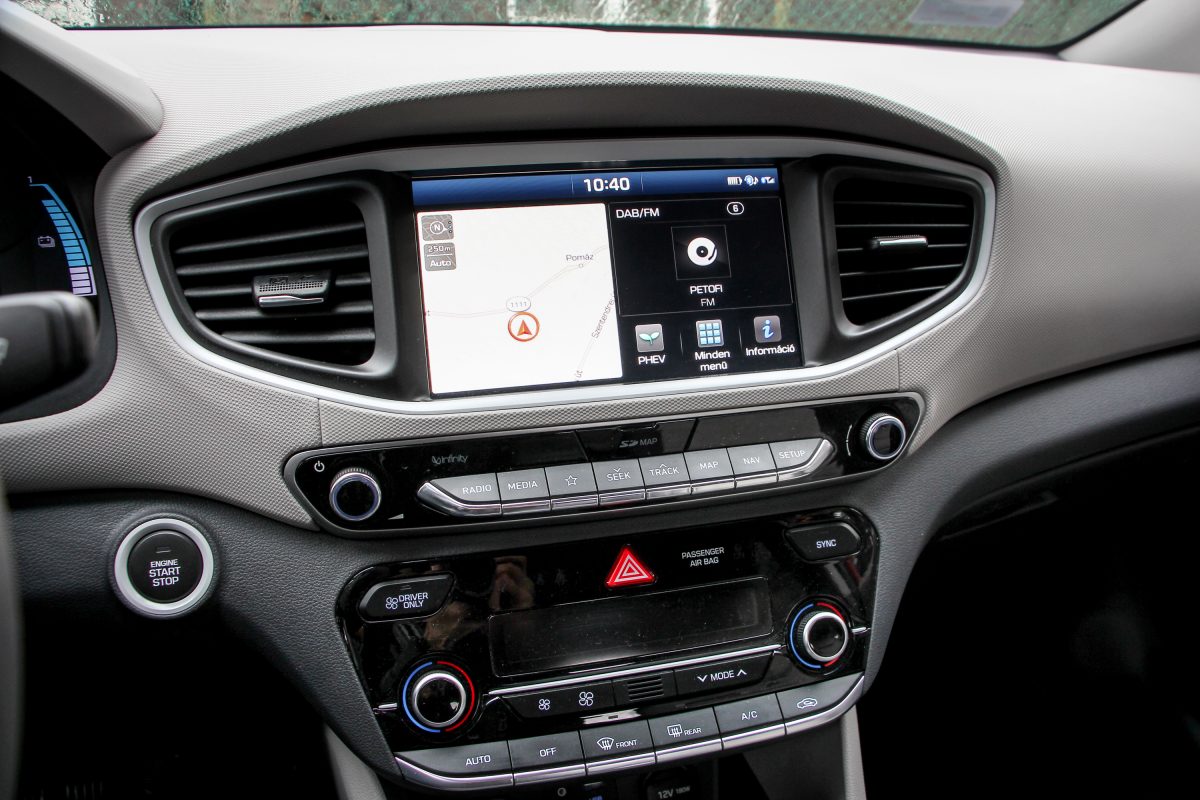 HYUNDAI IONIQ