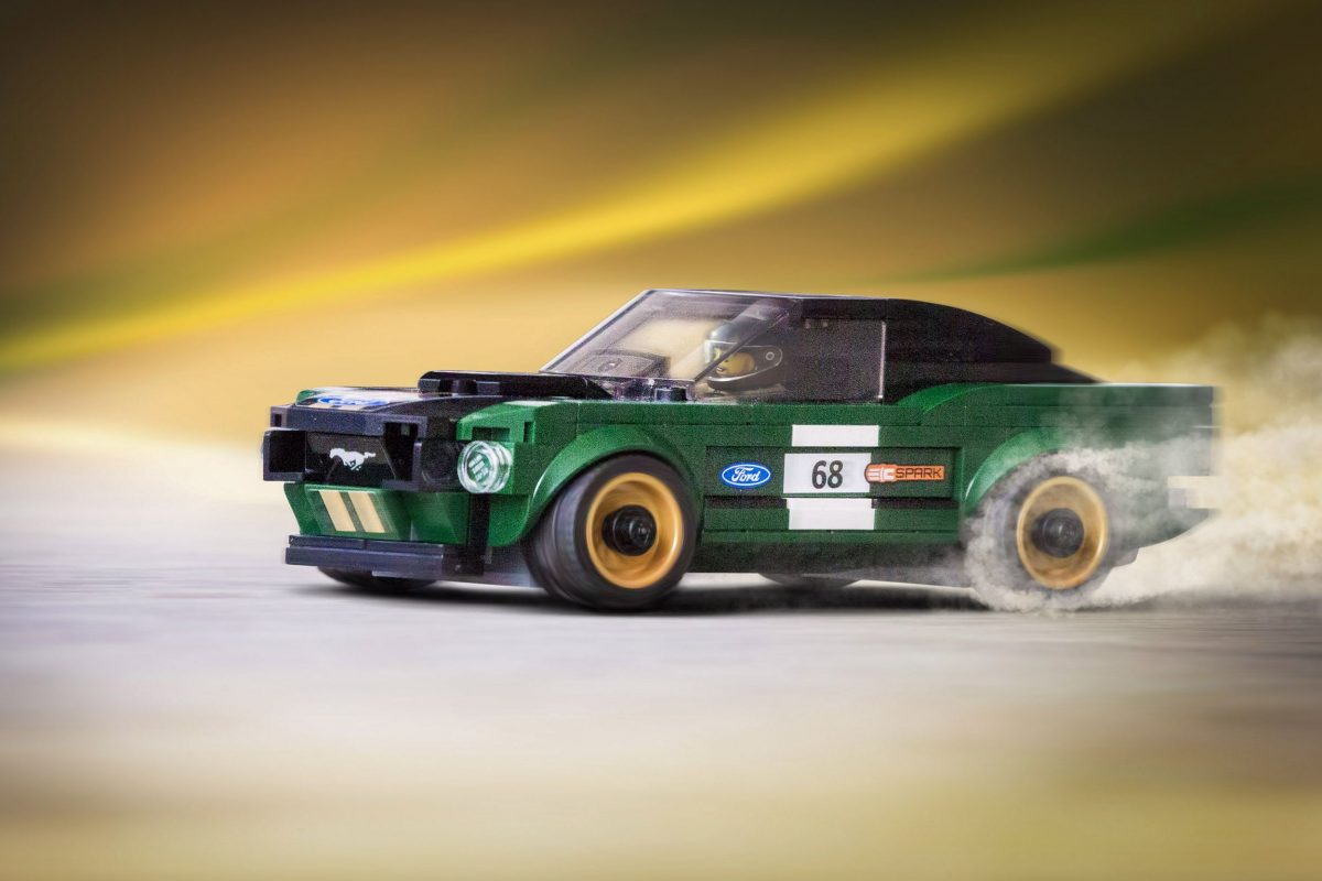 FORD MUSTANG