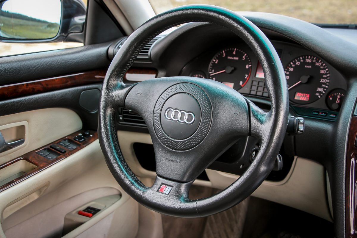 AUDI A8