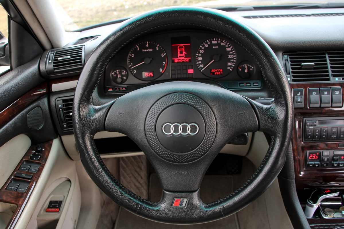 AUDI A8