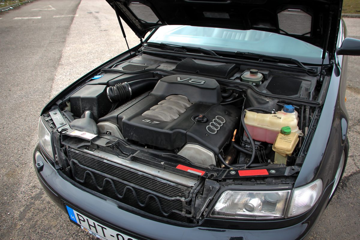 AUDI A8