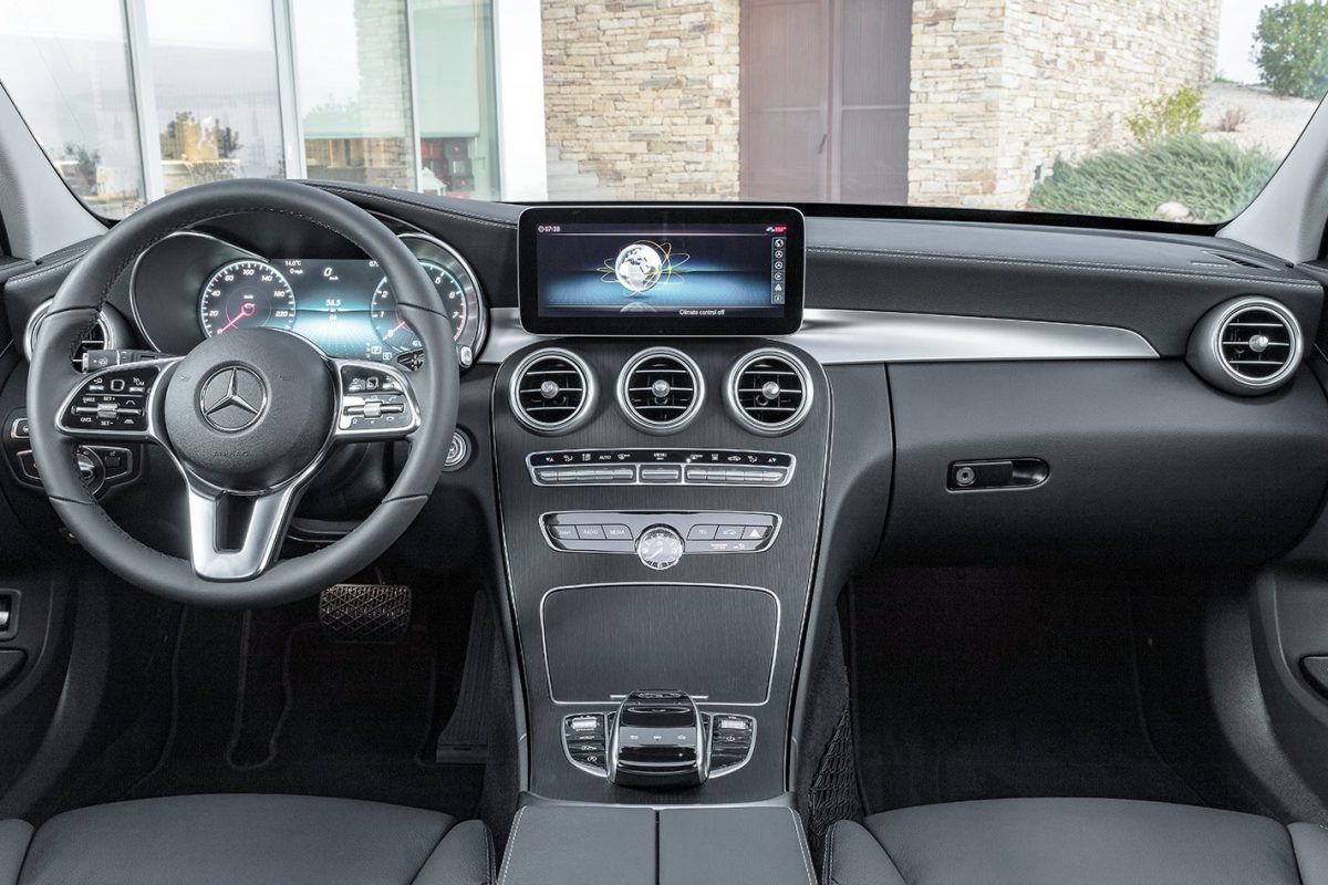 MERCEDES-BENZ C-OSZTÁLY