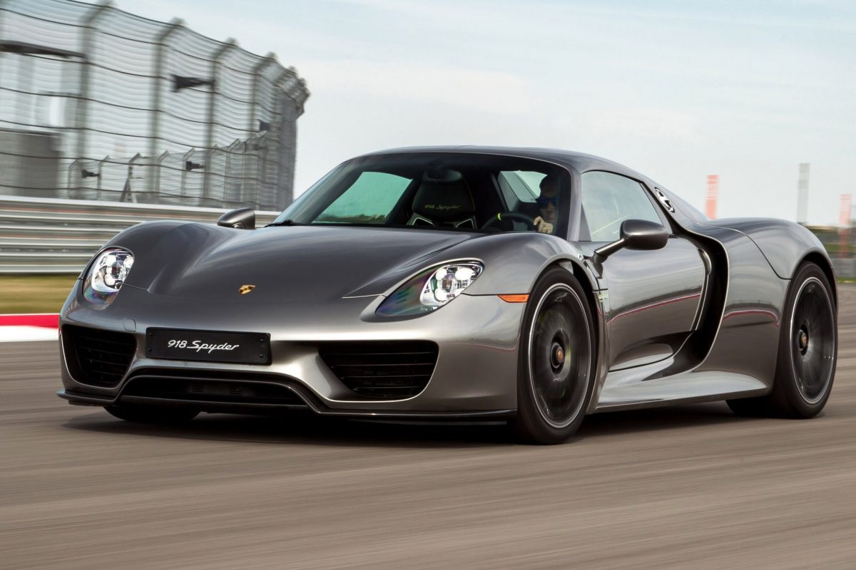 PORSCHE 918