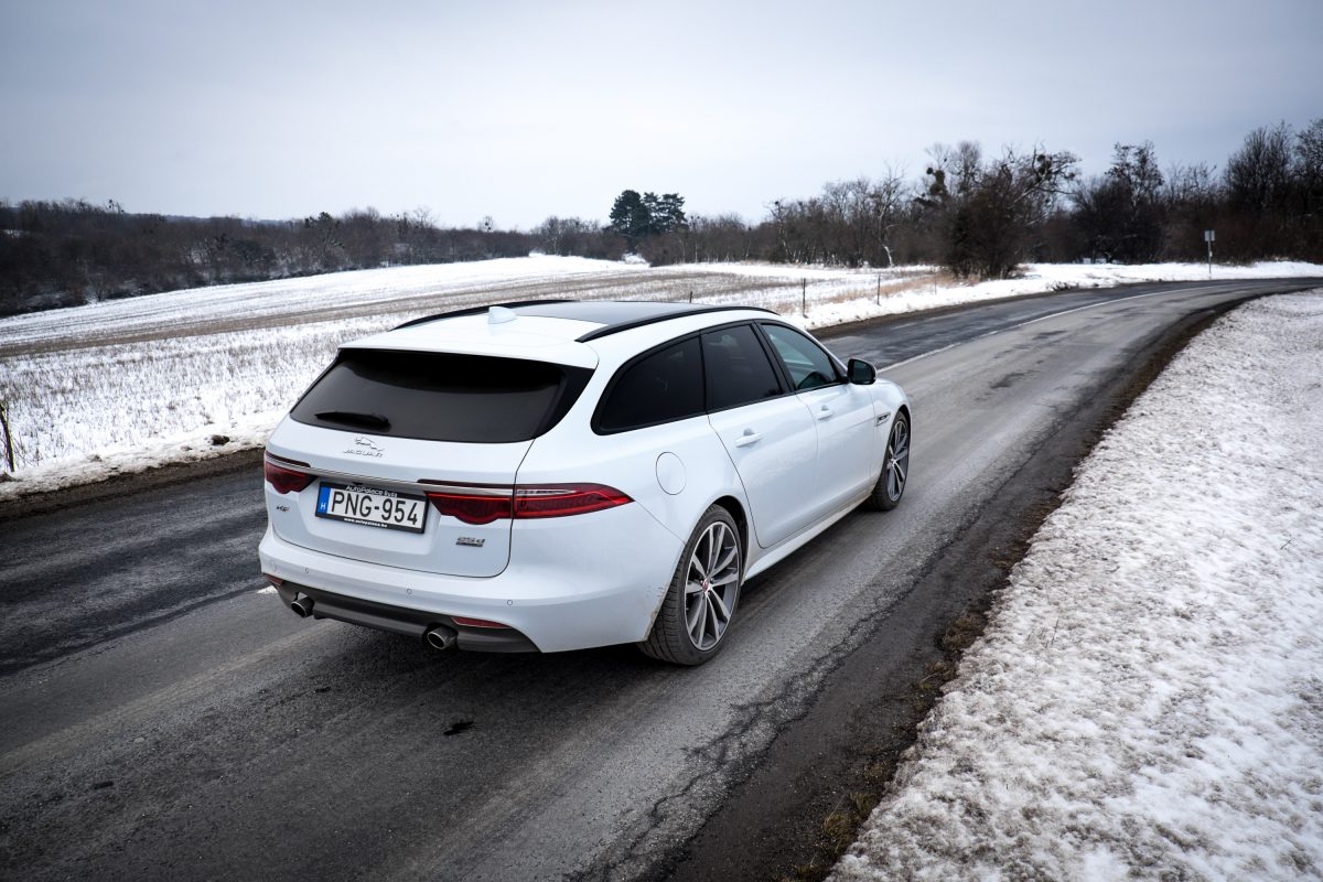 JAGUAR XF