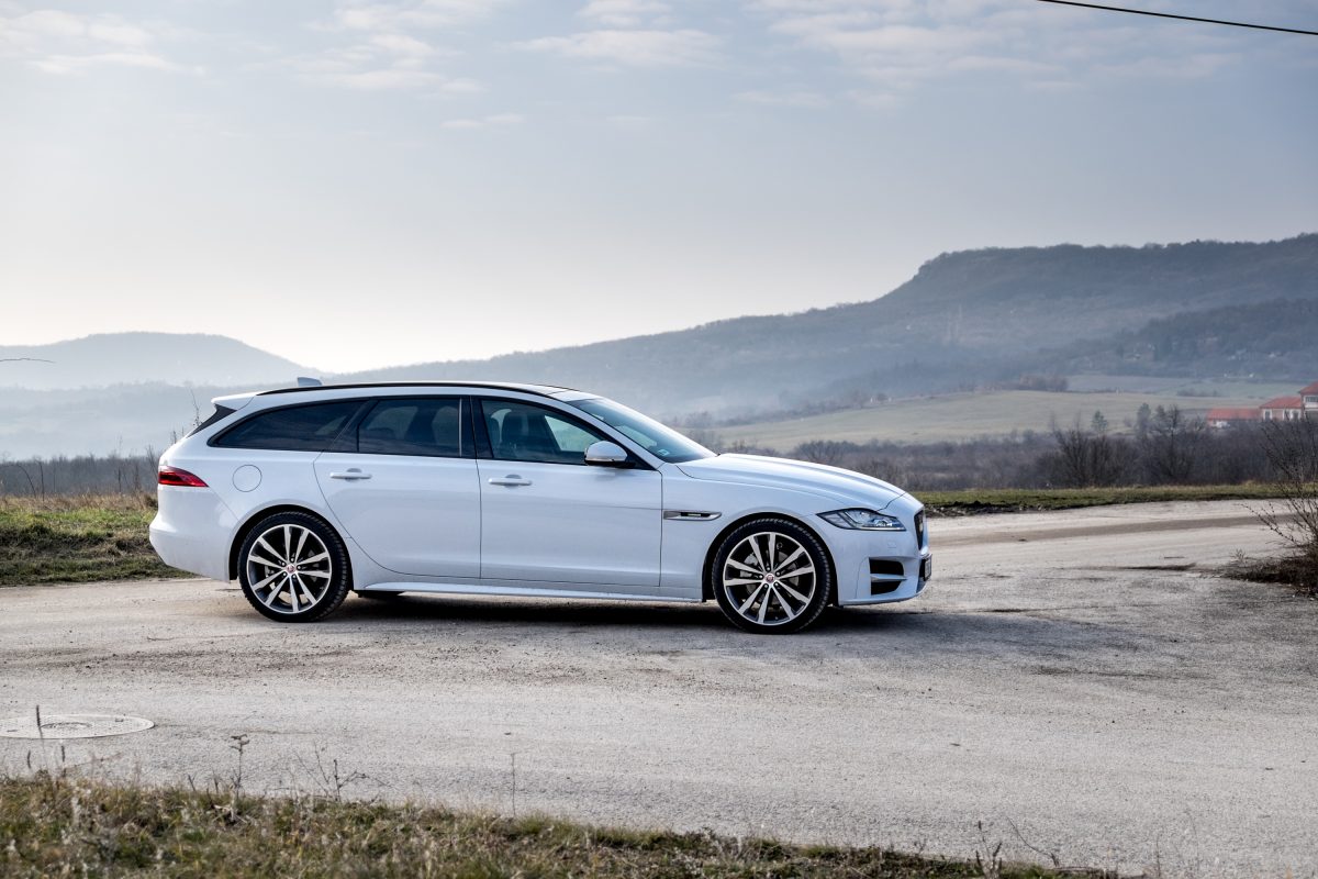 JAGUAR XF