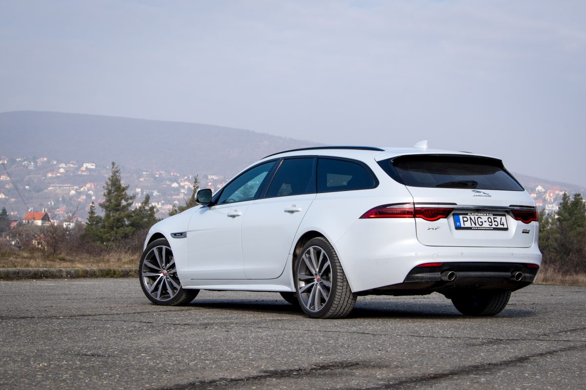 JAGUAR XF