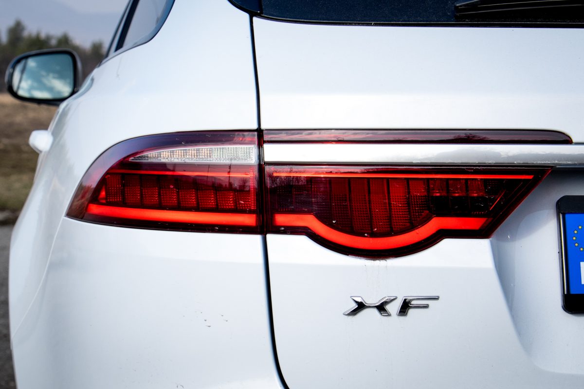 JAGUAR XF