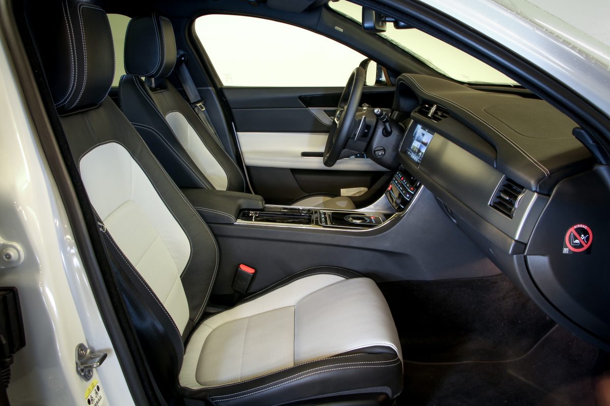 JAGUAR XF