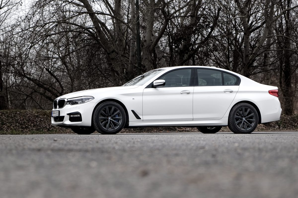 BMW 5-ÖS SOROZAT